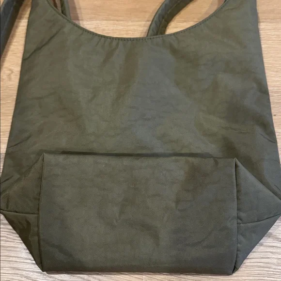 BAGGU Small Nylon Sling Bag - Picture 3 of 8